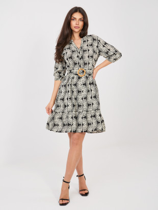 Čierne šaty s opaskom a volánom