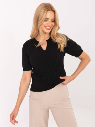 Elegantný čierny pulóver s krátkym rukávom