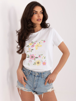 Biele tričko s aplikáciou a výšivkou