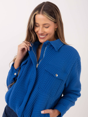 Pohodlná prechodná bunda v modrej